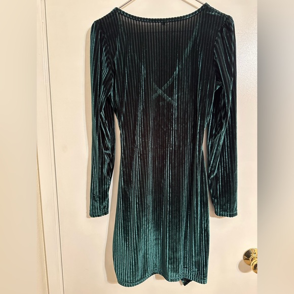 VELVET Faux Wrap Striped Bodycon Mini Dress Dark Green Holiday/Festive GUC - Picture 5 of 9